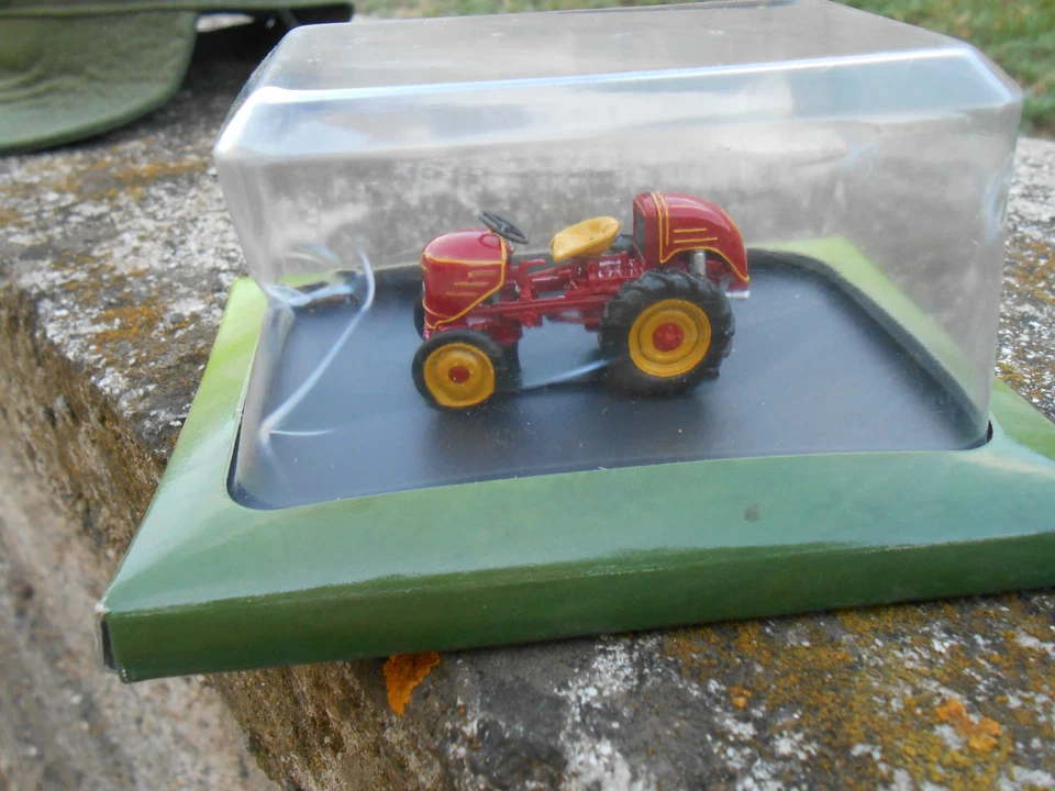 Model Tractor Scale 1/43 Reymond Simplex 1953 N 053 - Image 1 of 1