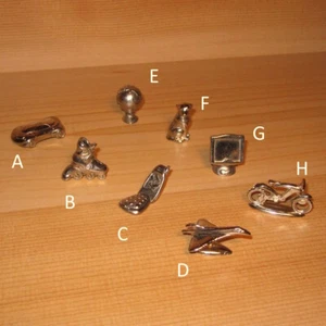 Monopoly Millenium ***YOU PICK TOKENS*** 2000 Globe Skate Labrador Fahrrad Flugzeug - Bild 1 von 1