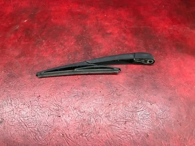 2005 RENAULT MEGANE REAR WIPER ARM & BLADE - Image 1 of 3