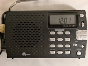 RADIO SHACK AM/FM Shortwave Travel Radio Alarm Clock No. 20-125 Tested Working - Picture 1 of 16