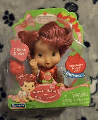 Playmates 2008 Strawberry Shortcake Berry Lil' Babies Doll Drinks Wets Bottle V2 - Image 1 of 4