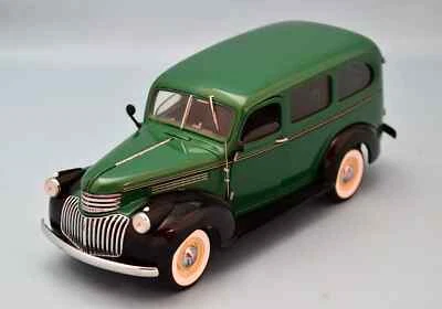 Cámper Chevrolet Suburban 1946 Franklin Mint panel 1:24 verde, nueva en caja Foto 1 de 4