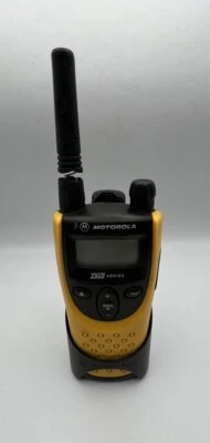 Motorola XTN XU2100 Two Way Radio Walkie Talkie - UNTESTED / PARTS OR REPAIR  - Image 1 of 4