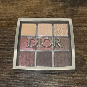 Dior Lidschatten Backstage Eye Palette 004 Celestial Purple geöffnet fotografiert - Bild 1 von 6