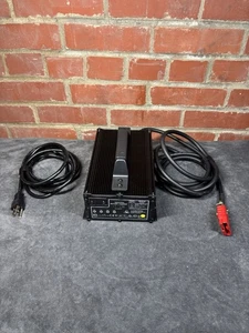 Cargador de batería industrial Signet Systems modelo HB600-24B parte # 1073638 - Imagen 1 de 9