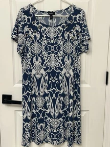 MSK blau-weißes bedrucktes Kleid im Ikat-Stil Gr. XL Kurzarm dehnbar - Bild 1 von 7