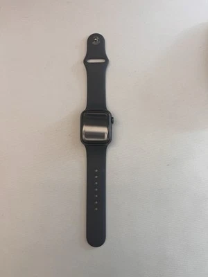 Apple Watch SE (2022) 40mm Cassa in Alluminio E Ceramica Con Cinturino - Immagine 1 di 4