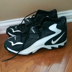 Nike Cleats Black White RARE - 121423-011- Size 13.5 - Picture 1 of 8