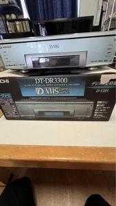 Hitachi Dt-Dr3300 Dvhs Vcr Player Recorder Digital Vhs Tape Deck Home Theater - Picture 1 of 12