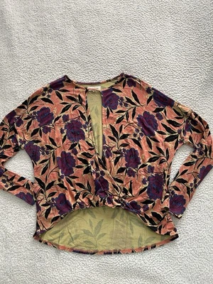 Silence and Noise Muted Floral Print Knit Top Long Sleeve Wrap Front Size S - Image 1 of 4