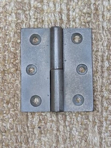 3" x 3 1/2" Antique Cast Iron Right Lift Off Hinge - Imagen 1 de 9