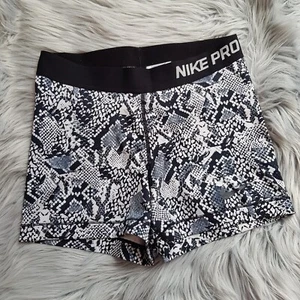 Nike Pro Shorts Gr. M / S Grau kurze Hose Gym Grau Sporthose - Bild 1 von 9