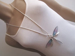 Damen Hals Kette lang Modekette Statement Silber Libelle Lila Blau Alu Trend - Bild 1 von 5