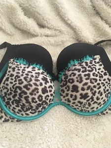 Two Victoria’s Secret Bras - Picture 1 of 6