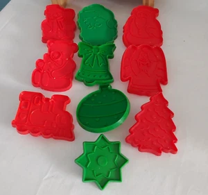 Lot of 10 Vintage Red and Green Christmas Cookie Cutters Plastic Santa Angel - Picture 1 of 21