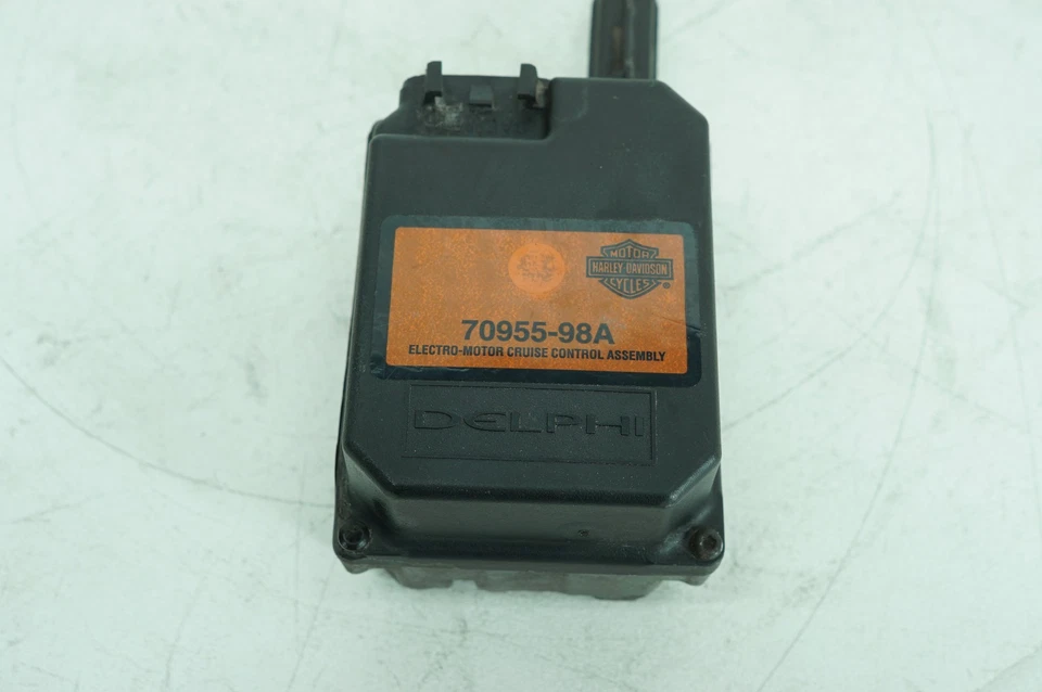 2001 Harley Touring Electra Glide Classic OEM Cruise Control Actuator 70955-98A - Image 1 of 4