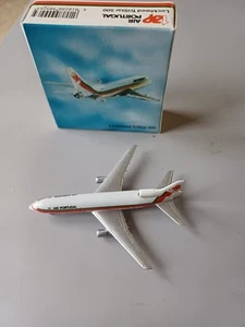 Schabak Diecast 1:600 Model Airliner 909/26 Lockheed Tristar L-1011-500 TAP - Picture 1 of 6
