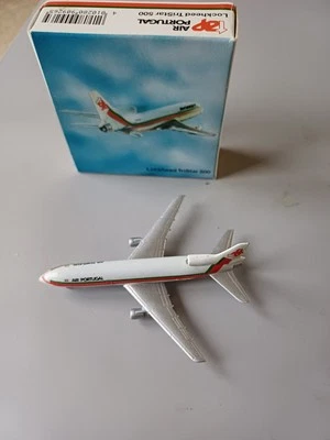 Schabak Diecast 1:600 Model Airliner 909/26 Lockheed Tristar L-1011-500 TAP - Image 1 of 4