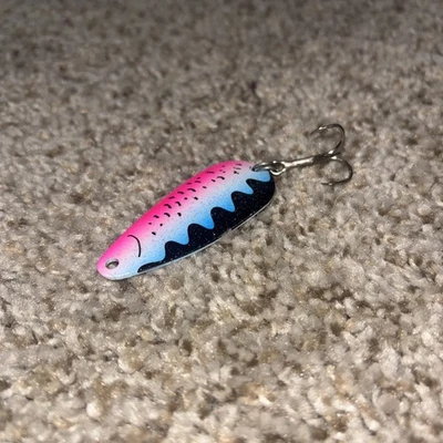 Casting Spoon Smooth Metal 3/8 oz 2 1/4" Pattern With Treble Hook - Image 1 of 3