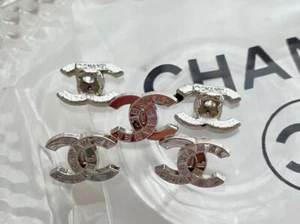 CHANEL Button set of 5 Charm Parts CC Logo Silver 12mm Used - Picture 1 of 3
