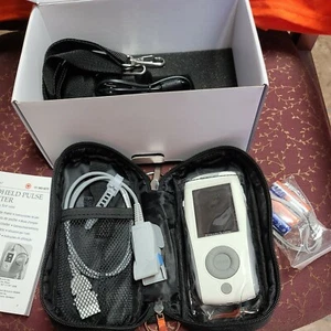 NEU Handpulsoximeter mit Fingersensor und Tragetasche - Bild 1 von 5