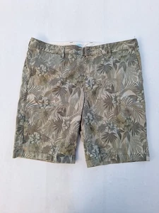 Tommy Bahama Green Palm Tree Shorts Mens 38 Hawaiian Tropical Summer Shorts - Picture 1 of 14
