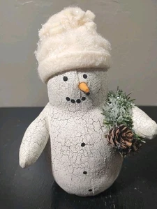 Vintage Natalie Silitch Folk Art Snowman Figurine Black Hat And Wreath Signed NS - Picture 1 of 7