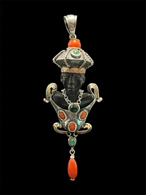 Ciondolo moro Veneto in oro 9kt argento smeraldi e corallo rosso Mediterraneo - Immagine 1 di 4