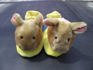 BNWOT Little Boys or Girls Sz 7 to 8 Arthur The Aaardvark Super Cute Slippers - Picture 1 of 4