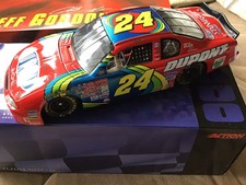 Jeff Gordon #24 Dupont Charlotte May 2000 NASCAR 1:24 Diecast Car Action