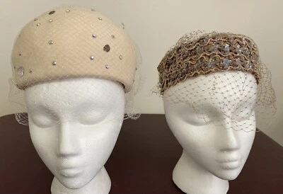 Dos sombreros vintage 1950-60, uno beige, una lentejuelas champán  Foto 1 de 4