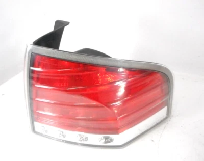 Lincoln MKX Quarter Panel Mounted Tail Light Lamp Passenger Right OEM 2007-2010 - Image 1 of 3