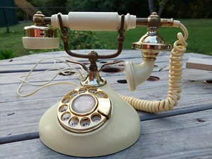 Vintage Princess Pillow Talk Rotary Victorian Cameo OPC Telephone - Zdjęcie 1 z 15