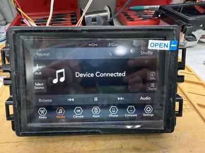 Радиодисплей Jeep Renegade 2018–2020 годов 7 дюймов VP2 UConnect с ИДЕАЛЬНЫМ ЭКРАНОМ С КОДОМ! - Изображение 1 из 4