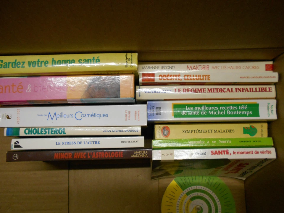  LOT 13 LIVRES - Médecine - Santé - Bien-être BON ETAT GENERAL - Photo 1/1