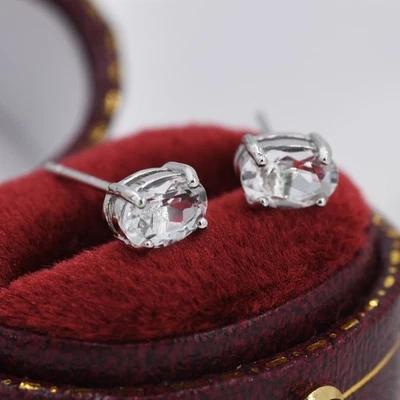 Orecchini a perno in cristallo di topazio bianco in argento sterling, perno... - Immagine 1 di 4