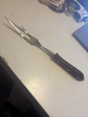 Tenedor de talla de dos puntas retorcido mango de madera marrón Japón utensilio de cocina resistente Foto 1 de 4