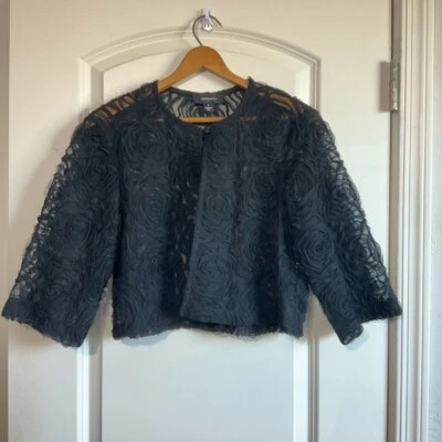 Chaqueta corta R&M Richards negra encubrir rosetas talla 8 Hecha en EE. UU. formal Foto 1 de 4