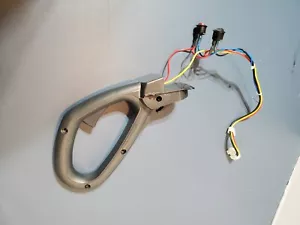 BISSELL PRO HEAT 2X 9200 T Cablaggio e imbracatura manico superiore con interruttori grigio - Foto 1 di 9