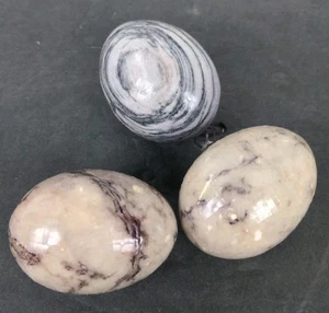 Alabaster Eggs Set of 3 - Picture 1 of 4