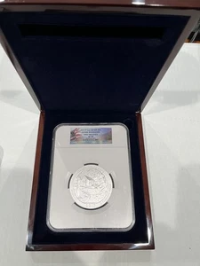 2017-P Ozark Riverways ATB 5 oz Silver  :  NGC SP70 First Releases With Case - Picture 1 of 4