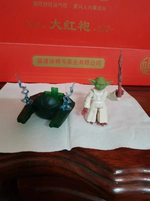 Hasbro Star Wars Prototype Master Yoda Action Figure Test Shot w/ Vehicle Rare - image 1 of 4