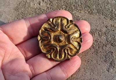 Ancienne décoration / cache clous ROSACE, BRONZE ou LAITON MEUBLE, d=4,3 cm N83C - Photo 1/4