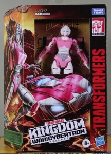 Transformers Kingdom War For Cybertron Action Figure Deluxe Class ARCEE NIB - Picture 1 of 5