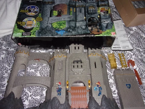 Disney Jakks Chronicles of Narnia Prince Caspian Deluxe Telmarine Castle Playse Cover