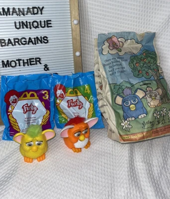 Lote de 2 juguetes Furby McDonald’s 1998 con bolsa - Happy Meal Tiger de colección Foto 1 de 4