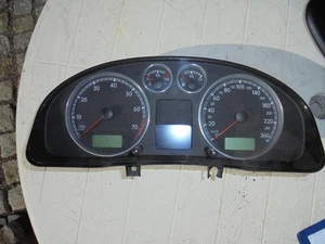 Tach Kombiinstrument Schalttafel Cokpit  Cluster 3B0920827 VW Passat 3BG - Bild 1 von 4
