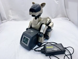 Sony Aibo ERS-210 Gold Robot Dog w/Charger Dock For Parts/Repair Drop Head AS-IS - Picture 1 of 20