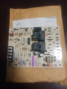 New Honeywell ST912OC 2010, 20054502 Furnace Control Circuit Board - Picture 1 of 4