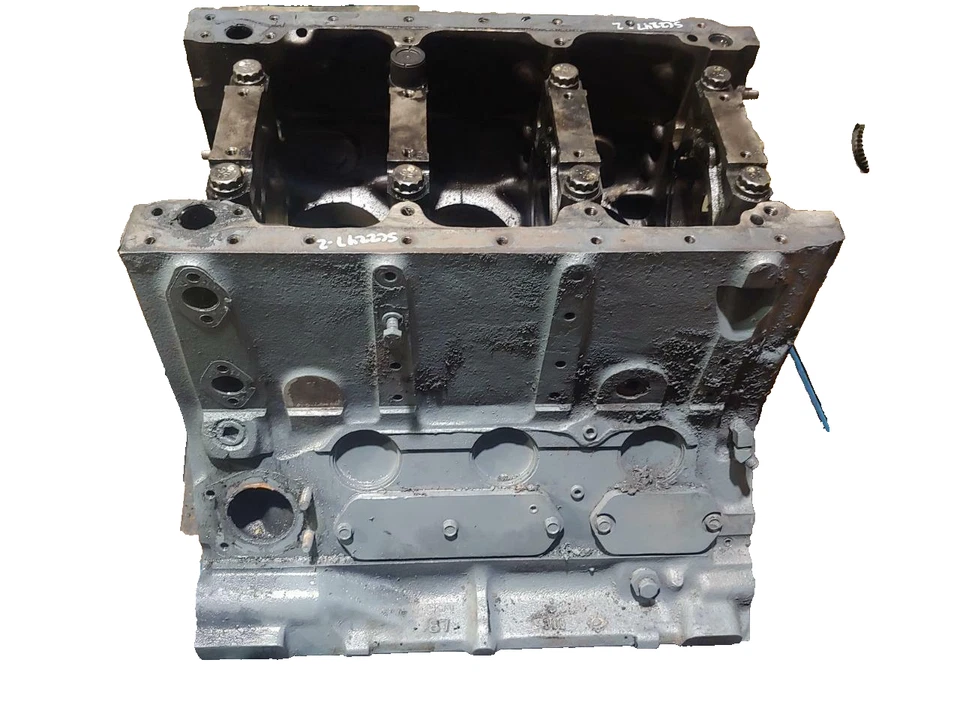 Деталь блока цилиндров дизельного двигателя Detroit 6V92 8923240 стандартная - Изображение 1 из 4